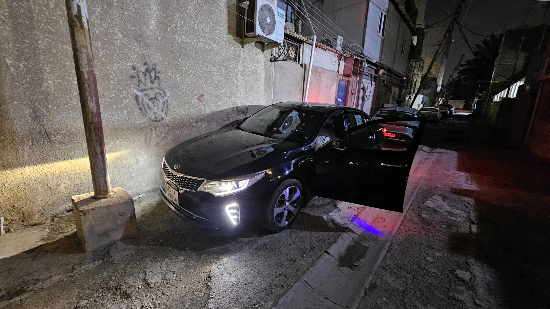 كيا اوبتيما خليجيه فول واحد على واحد اسود موديل ١٦ مكينه جيتي لين  ٢٤٠٠ رقم بغداد جديد هزه جديد العنوان بغداد المنصور سعر ١٦٠