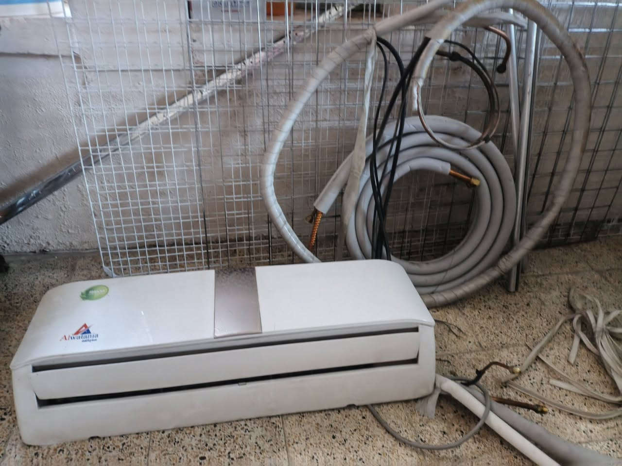 للبيع سبلت طن ونص الوطنية
 مستعمل شي قليل أخو الجديد
  نظافة 100 % حتى غاز بيه
 بس اتشدو وتشغل 
السعر 350 تواصل 
تواصل على الرقم 
***********
