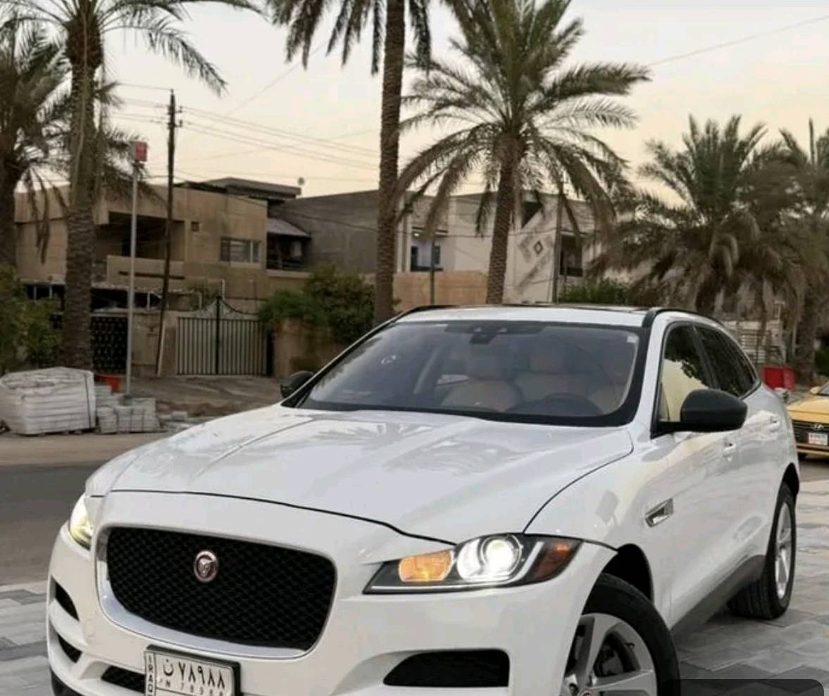 للبيع: جاغوار F-Pace بحالة ممتازة وكالجديدة  
​إذا كنت تبحث عن الفخامة الفائقة والراحة مع الأداء الرياضي القوي، فهذه السيارة هي الخيار المثالي لك.  
​الماركة والموديل: جاغوار F-Pace  
​نوع الهيكل: SUV / كروس أوفر فاخرة  
​اللون الخارجي: أبيض ملكي مميز
​الفرش الداخلي: جلد طبيعي باللون البيج الفاخر (حالة ممتازة ونظيفة جداً)
​الحالة العامة: السيارة بنظافة ممتازة جداً، مظهر خارجي أنيق، ومقصورة داخلية مريحة تعكس الفخامة البريطانية.
​أبرز المواصفات والمميزات:
​تصميم خارجي جذاب مع لمسات الكروم والأناقة الكلاسيكية.
​ثبات ممتاز على الطريق وتجربة قيادة ممتعة وسلسة.
​مقاعد جلدية مريحة مع تحكم كهربائي.
​شاشة عرض ونظام معلومات متكامل، مع تقنيات راحة وأمان متقدمة.
​مساحة واسعة ومريحة للعائلة وللسفر.
للتواصل على  هذا الرقم ها
***********