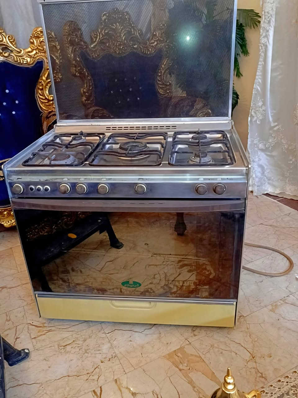 طباخ كريازي مستخدم 
للبيع ب ٢٥٠ 
للاستفسار ***********
