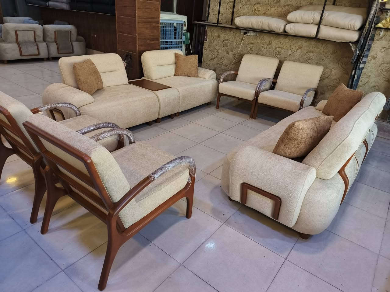 موبليات لا ماسو 🛋️
يتوفر توصيل 🚚 الى جميع محافظات العراق
للحجز الفوري راسلنا واتساب☎️***********
***********  
📍العنوان اربيل سايدين المنارة مقابل سوق اللنكة الجديد مقابل عمارة F
⏰ يومياً من 10 صباحاً لـ 11 ليلاً ‎
