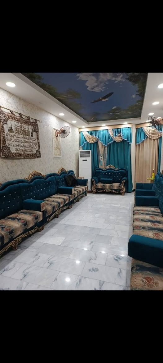 الدر للبيع 
الموقع شارع البطل ثالث فرع عل يمين 
متر 225 طابو صرف بناء حديث 
سعر المتر ب3 
***********
ابو علي الركابي
