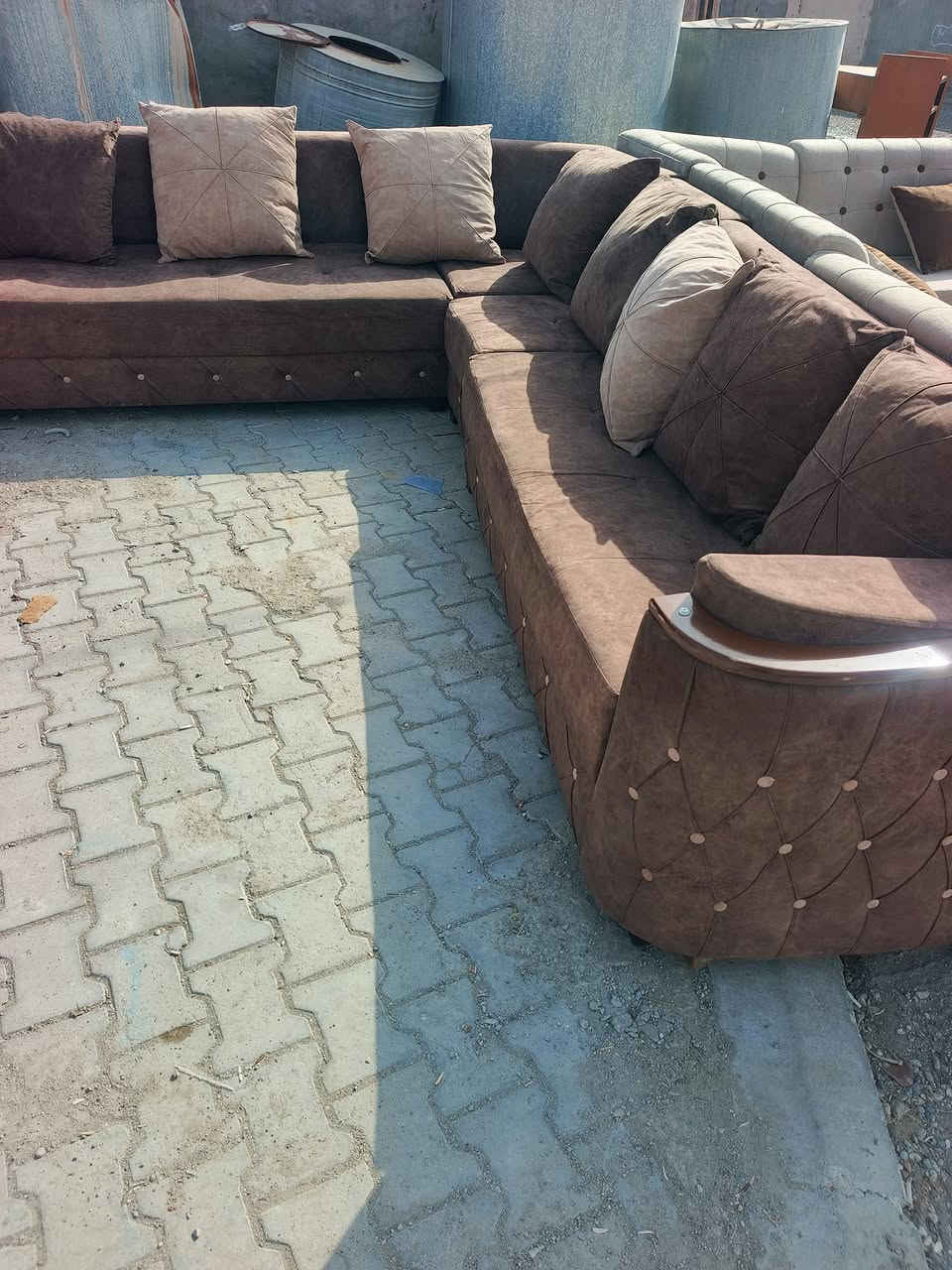 ديوان • يشتري أغراض • قديم جديد
