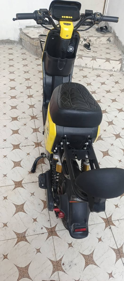 سلام عليكم دراجه R9 شحن للبيع دراجه نضيفه و كلشي شغال غراض كاملة مرايات و كفات  سعر 500 (بيها مجال قليل) عنوان بصره ابي الخصيب حي العسكري رقم *********** واتساب + اتصال
