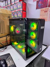 رايزن ٥ ٣٦٠٠ • GTX1080TI 11GB • رام ١٦ ٣٢٠٠