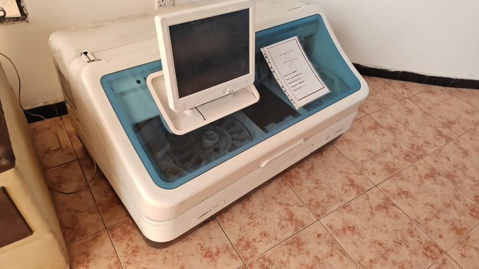 Cobas e 411
موديل ٢٠١٤ 
الجهاز اخو الجديد مستعمل قليل جداً
تواصل واتساب ***********
