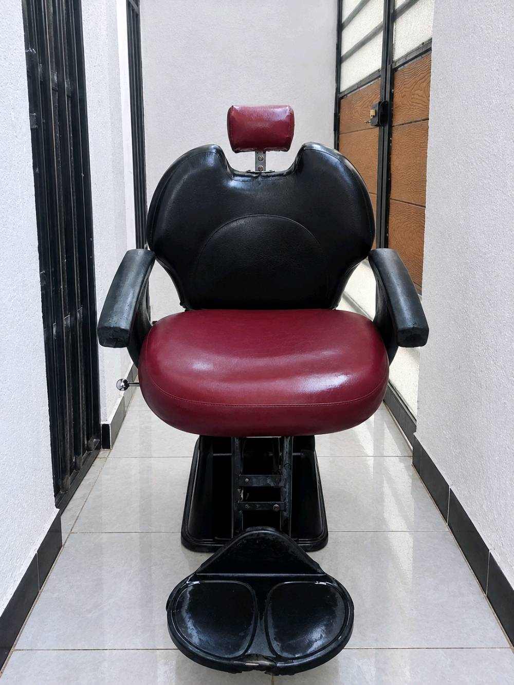 كرسي حلاق 💈للبيع السعر 90الف