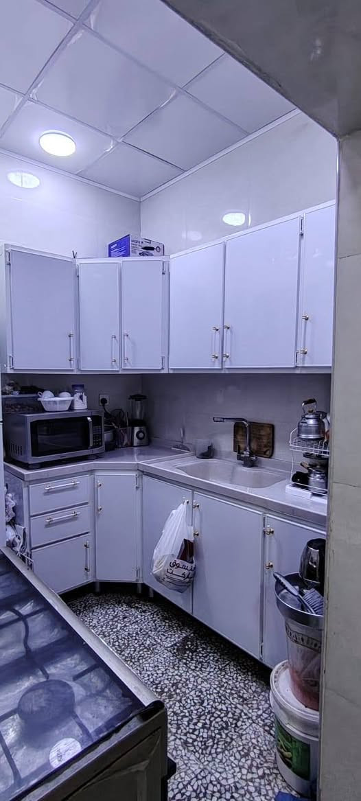بيت للبيع من صاحب البيت مباشرةً بدون دلالية
بيت للبيع 50 متر كربلاء المقدسة 📍
متر طابق ونص حي الوفاء
 جديد مربع ركن طابق ونص
 بناء طابوك كله صب مسلح
موقعه مميز بدايه الحي
 قريب جداً عن شارع 60 التجاري
البيت ركن على اربع شوارع مميز

سعره، 105وبي مجال للشراي
يرهم مراوس بقطعه 100 متر او مراوس بيت مطلوب إسكان 
*********** واتساب
