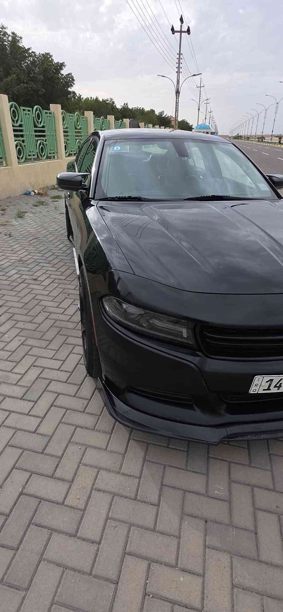 جارجر 19
فول SXT بلاص  كفاله 

تدفئه تبريد كشنات  لخلفي تدفئه 

ستيرن تدفئه 

فتحه 

تخم تاير  

لايت زنون 

سياره دخول نسبه تعمل وتسير نسبتهه دواسه 

وهواي مواصفات بيهه 
وتواصل عله هاذ رقم ***********

وتساب موجود سعر 225
