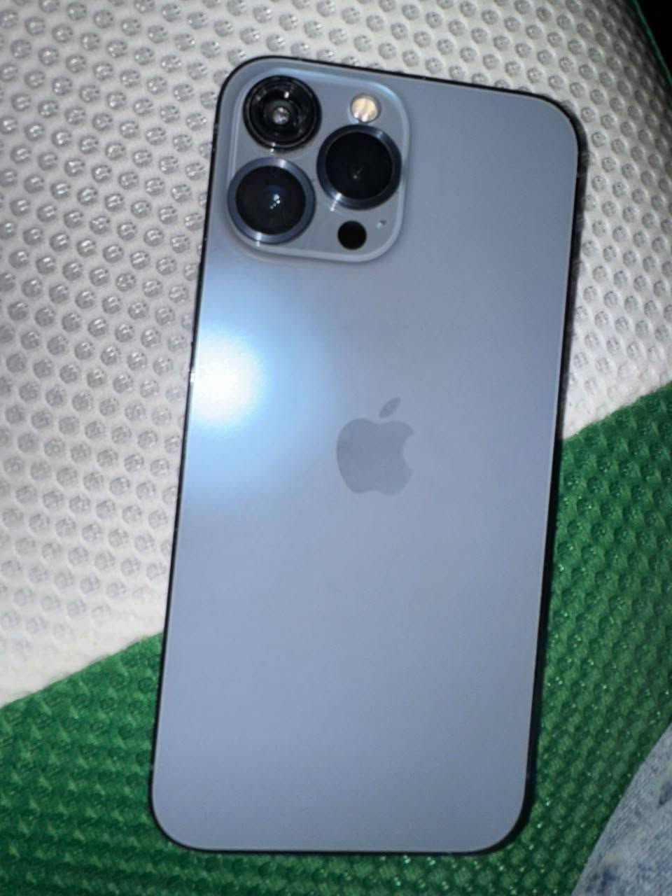 سلام عليكم
iPhone 13 Pro Max

بطاريه خدمه 87
كامره مكسوره
التواصل ***********
بي واتساب
مكان بغداد

نص مكتوب في الصور:
- ٧:٠٥
- القطع والخدمة
- تجمع Apple سجل تاريخ القطع والخدمة، وهذا السجل يعرض معلومات عن هذا الـ iPhone وحالته وتفاصيل إصلاحه. معرفة المزيد...
- سجل تاريخ الخدمة
- البطارية
- الخدمة
- الكاميرا
- غير معروف