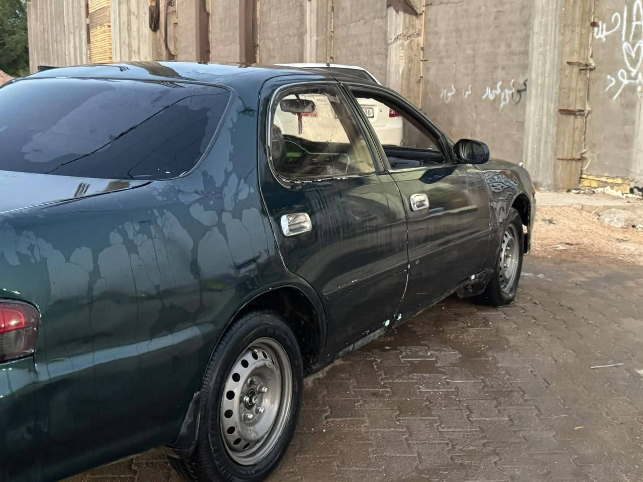سلام عليكم 
كرسته للبيع موديل 1995 كفاله من كص ونقل جثه والضربه القويه مكينه 2500 مكينه وكير شرط سياره جاهزه كهربائيات ع اخر حبايه 37 وبيها مجال 
ستفسار ***********
