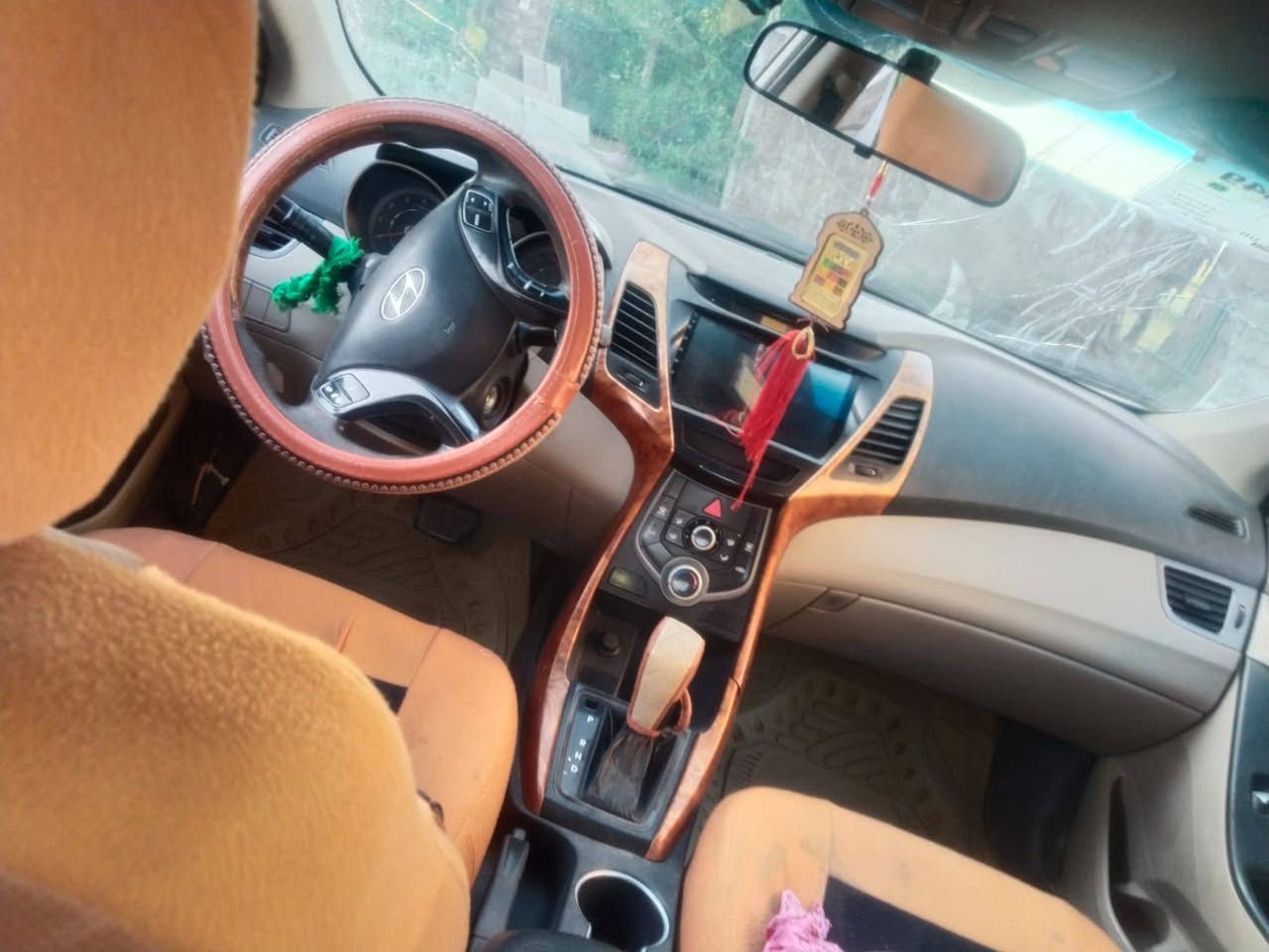 السلام عليكم لنترا ٢٠١٦ خليجي مكينه كير مكفولات تخم تاير صدر جديد كهربائيات كلهه شغاله مصبوغه عام بدون حادث مكفوله لغود شواصي السعر ٩٠ لاتصال ***********
