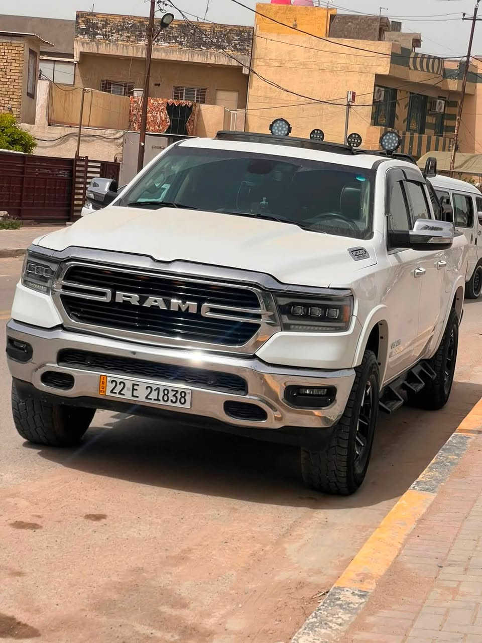 🔥 للبيع دوج رام Limited موديل 2020 – فول أوبشن 🔥
السلام عليكم ورحمة الله وبركاته 🌹

من رخصة الأدمن المحترم، مكلف بنشر السيارة:

🚘 Dodge Ram 2020 – Limited Full Options

✨ المواصفات:

• محرك 8 سلندر

• 4×4 فور ويل

• ماشية 70 ألف كم فقط

• سلايد روف

• بصمة + تشغيل عن بُعد

• رادار أمامي وخلفي

• رادار جانبي + نظام النقطة العمياء

• محجر

• غطاء بدي

• دوسة

• بلاجكتورات

🔧 حالة السيارة:

السيارة متعوب عليها ومصروف عليها، وحالتها ممتازة.

حادثها فقط جاملغ وبنيد، وما بيها مصرف أبد 

📄 رقم أربيل – تحويل ثاني يوم

📍 المكان: بغداد – الكرخ

📞 للاستفسار والتواصل مع صاحب السيارة:

💰 السعر المطلوب: 285

***********

🔥 السيارة تستاهل المعاينة للجادين، والله يرزق الجميع.
