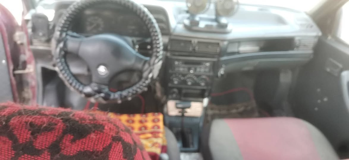 اسمها دايو موديل 94  محرك حجم 16 مال استرا وكير توماتيك سيارة شايلة نفسها مال شغل رقم نينوى الماني وسنوبة عظم  بعد 5 اشهر يالله تصقط واضح كلها اصولية ومابيها اي غرامة او اي شيء 
للاتصال ***********
