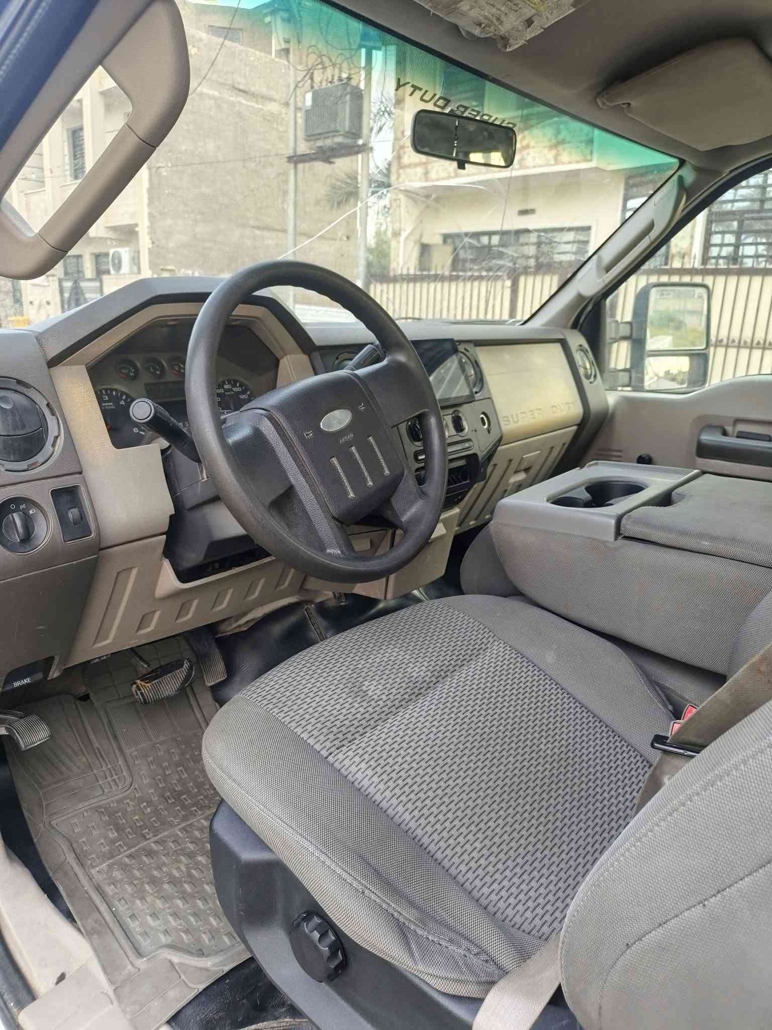 فورد F350 • بنزين ١٠ سلندر • لوحة اربيل تحويل