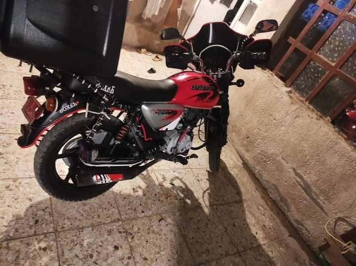 للبيع اوراق كامله نقص بس بريك خلفي 
رقم *********** او 08738937247
