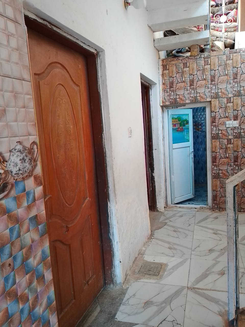 سلام عليكم عندي بيت مساحته 120
طويريج شارع اربعين يتكون من ستقبال ومطبخ وصحيات وحمام و3غرف ثنين جوه وحده فوك طابو زراعي سند25 سعره38وبي مجال 
 فارغ من الغراض شكم شغله بي فقط الياخذه بساع يگعد بي
الاستفسار ‏‪***********‬‏
