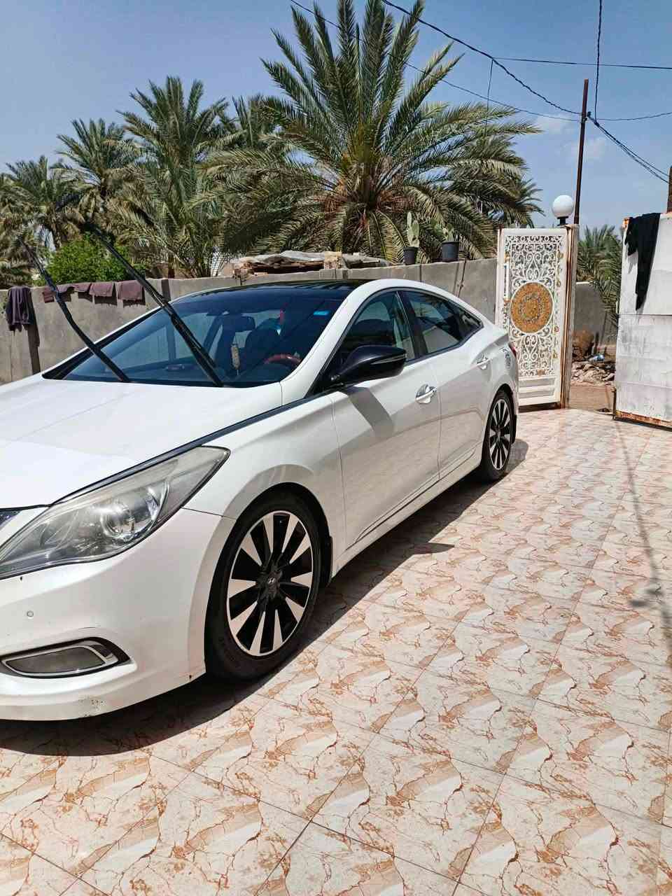 🚨🔥 إذا ما تحصل عالخط… اتصل أو راسل واتساب 🔥🚨
📞 *********** — واتساب متوفر

🚘🔥 هونداي أزيرا 2013 خليجي — فول مواصفات 🔥

✨ سيارة مرتبة وجاهزة للشراي
🇰🇷 موديل 2013 — خليجي
📋 رقم بغداد دولي — السيارة بأسمي
🔑 تحويل مباشر

💥 الملاحظات:
• باب واحد صبغ
• الهلال الخلفي بيه أثر دحجة فقط
• ❌ بدون أي داخل
• كلشي واضح وبكل شفافية

⚙️ المحرك:
🔥 6 سلندر DOHC
⚠️ المكينة مفتوحة وبيها صوت رواجز — مو مخفي على الشراي

⭐ فول مواصفات:
• فتحة سقف
• بصمة تشغيل
• بصمة أبواب
• كراسي جلد كهرباء
• تبريد وتسخين كراسي
• شاشة
• كامرة خلفية
• حساسات
• تحكم بالمقود
• تحكم ستيرن
• مثبت سرعة
• تحكم من الدركسون
• تكييف أوتوماتيك
• جنوط ألمنيوم
• مواصفات أزيرا المعروفة

💰 السعر: 110 ورقة
🤝 وبيها مجال للشراي الجاد

📍 المكان: بابل — منطقة الدبلة

📞 ***********
واتساب متوفر 📲
