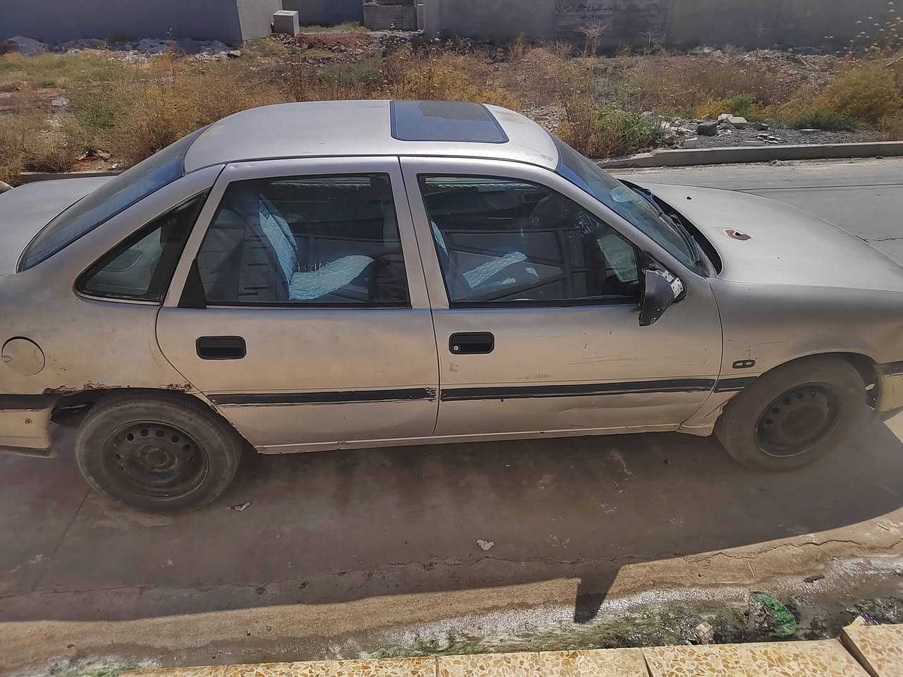 حجم ٢٠ محرك نضيف كير ثالث يفلت درايم شفت كلو شرط جديد يعوزها بس دواير بيهن خيسان أسفل قطره ماكو خياس ارفلو جديد غرفه حلوه صبغ مابيه شرط التحويل سعر ٣٠ وبيها مجال والكشر كدام العين  وترهم مقدمه زينه ***********
***********
