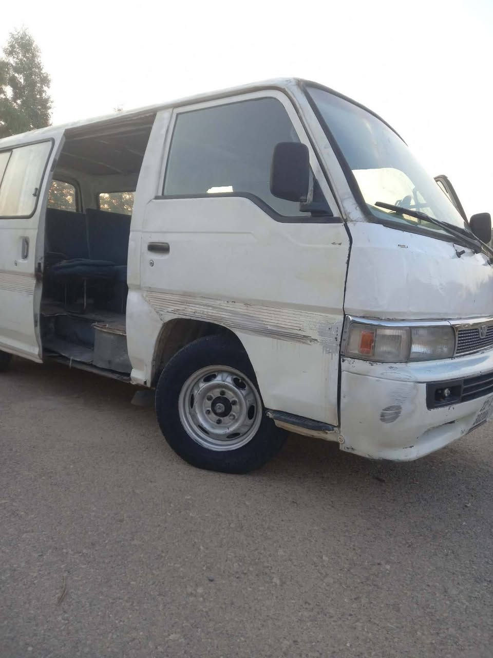 نیسان تەخت  ٢٠٠١  .ڕەقەم هەولێر  

گێر و مەکینە و ئەکسل  و براوە و بەناو کردن بەشەرت .  چوار تایەی تازە  ، سەنەوی  بەسەرنەچووە. رەقەمی نوێ کراوەتەوە.  
سەیارەکە  وەرگەراوە ،  بەڵام سەیارەکی زۆر جایزە .سیستەمی غازو بەنزین. تاقمی پیش و  تۆپەی سوکان و بەنس ودیسکی تازە  

نرخی ٣٥ وەرقەو مامەڵە.

شوێن :: کۆیە
ژمارەی خاوەنی: ***********
