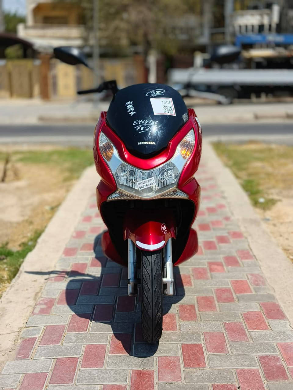 سلام عليكم....
دراجة (PSX)...(جيل الاول)  
🛵للبيع  
دراجة شلعه معدل كهربائيات كلهه شغاله 
دراجة جديده  بلادية
أي نقص مابيهة
جيب فيتر وتعال افحص
العنوان بغداد مدينه الصدر قرب مطعم ليمونة🍋 الاستفسار الاتصال على الرقم 📞 ***********
