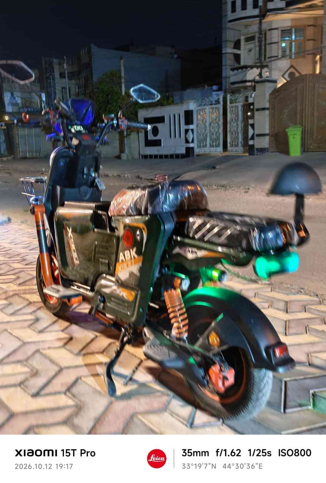 X900 • ٥بطاريات • شاحن اصلي