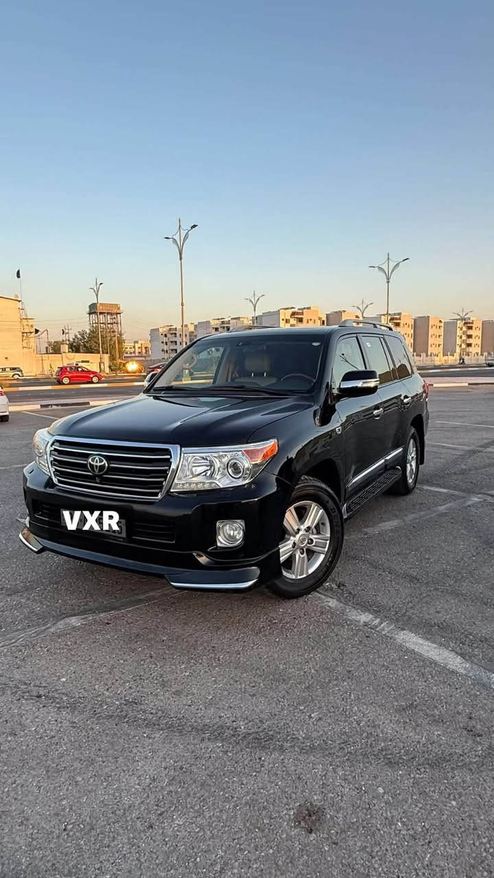 السلام عليكم للبيع للاندكروز 2015
فئة Vxr  محرك 5700 8 سلندر 

تجي فول مواصفات حتى جنطة كهرباء

السيارة مكفوله بدون صبغ وبارد 

ماشيه 155الف كيلو متر 

سيارة جديدة بمعنى الكلمة

السعر ٤٠٥ ورقه بيها مجال 

مكان كربلاء للاستفسار ***********
