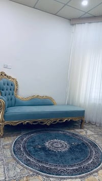 شازلون كلاسيكي • مخمل أزرق • نظافة ٩٥٪