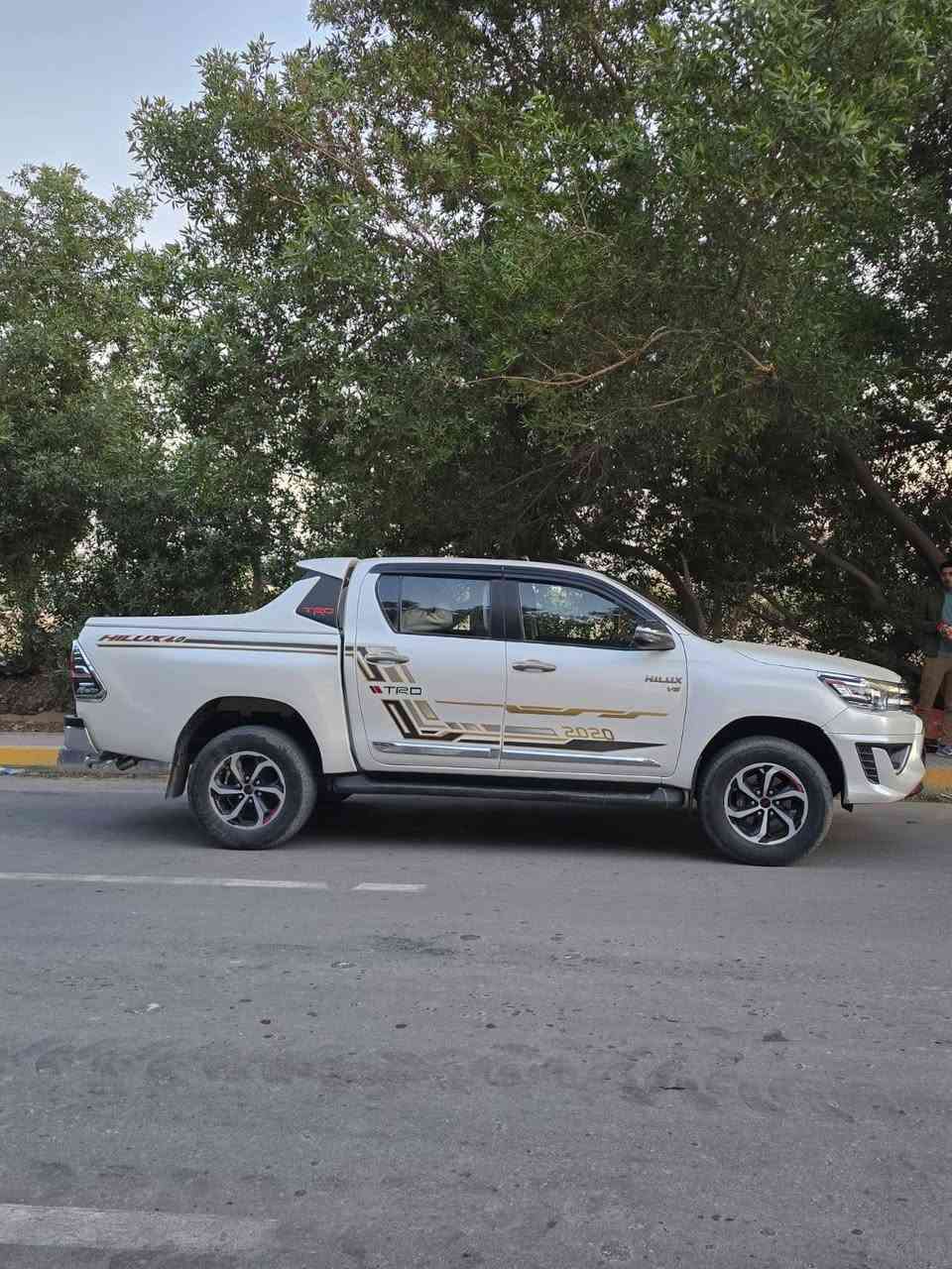 سلام عليكم تي أر دي 2020 بيع مستعجل السعر 260 مع مجال الاتصال ***********
