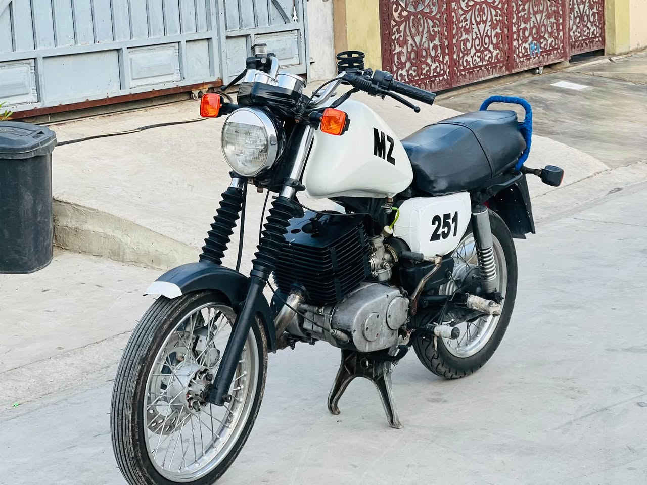ماطور قامبور موديل 2002 بدون عيب للبيع مكن كركوك صيار 7 ساناوات نايم  سعر 900  بي مجل قليل ***********
