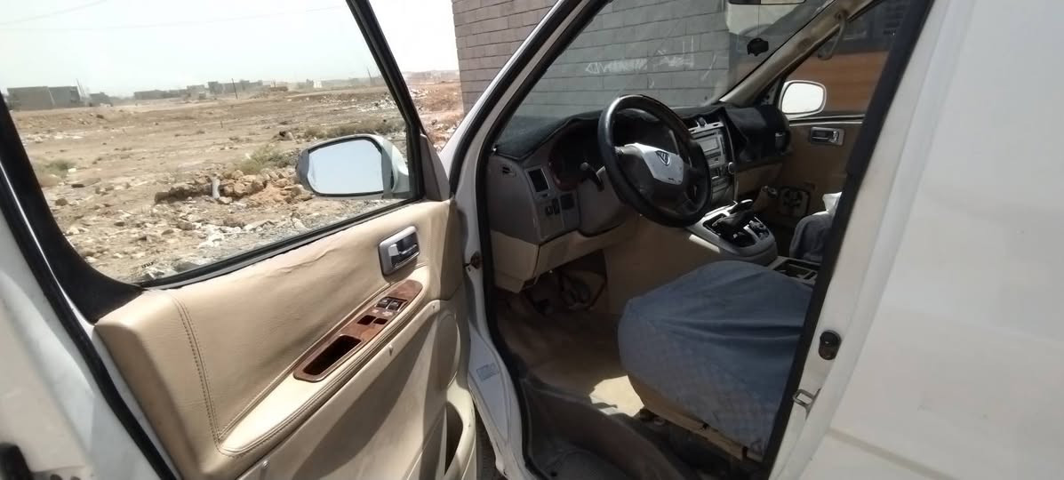 سلام عليكم للبيع فقط فتون 2014 رقم ميسان دولي بسمي مصفره هيئه وغرامات هزه وسنويه جديده تحويل مباشر 11 راكب مكينه محور ياباني  محرك وگير مكفولات بيهه ضربه چاملق امامي وشويه من التكمه  ماواصل للشاصي صدر امامي وخلفي نظيف تايرات نظيفه بيهه منظومة غاز انسه شي اسمه صرف تفويله 60 لتر ب 12 الف سياره اقتصاديه   هاي تفاصيلهه اخوان عنوان الرمادي السعر 55  الشراي يتصل رقم الهاتف ***********
