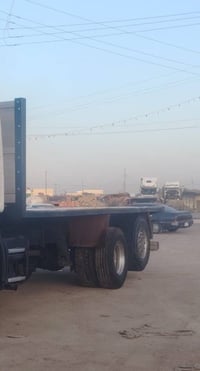 للبيع • شاحنة