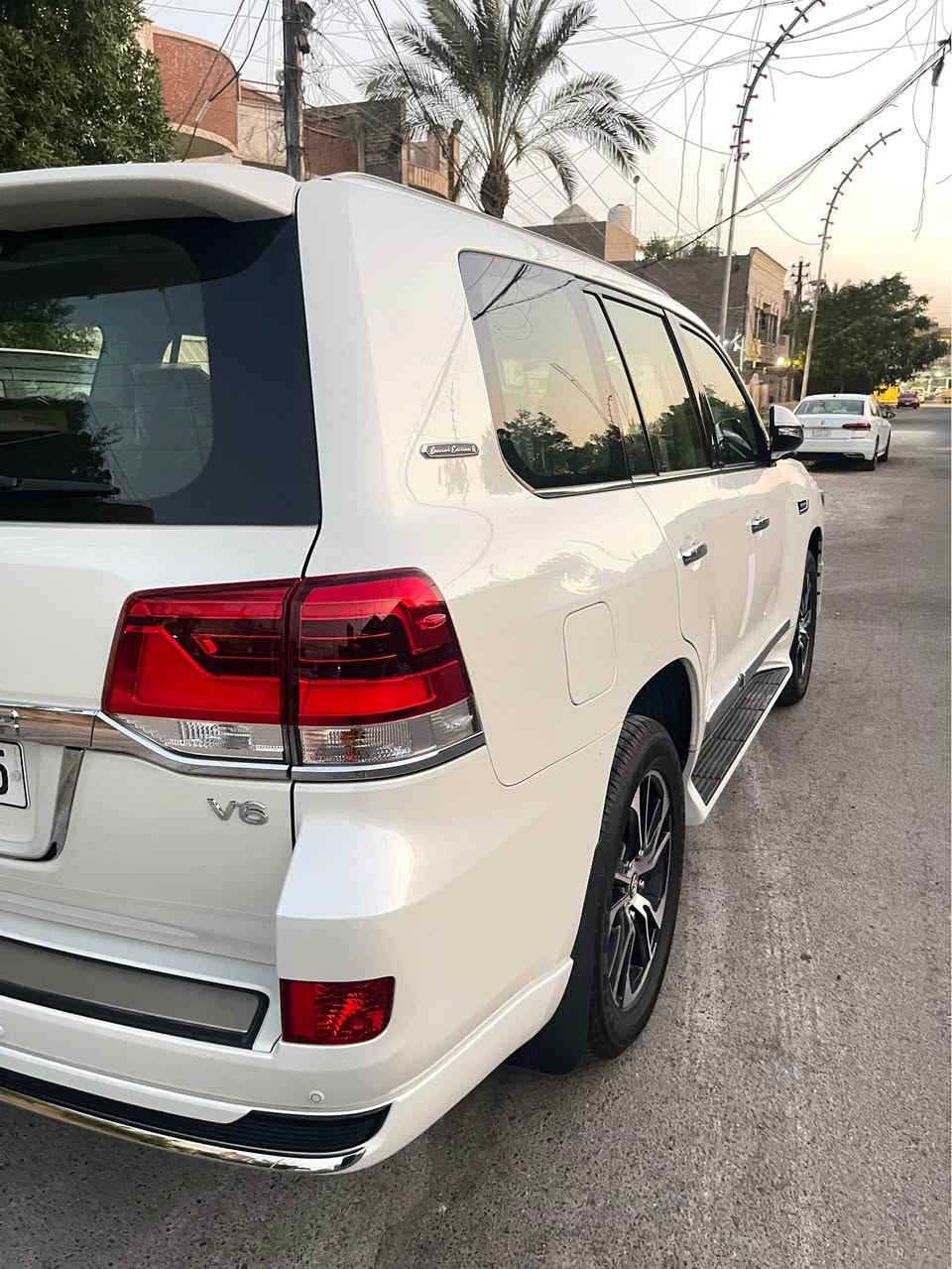 لاندكروز كراند تورنك • V6 • رقم بغداد