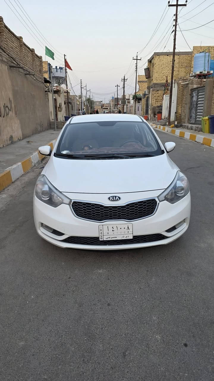 سلام عليكم KIA CERATO كيا سيراتو 2016 خليجي بيها طخه شويه ب باب الايمن موظحه بالصوره كفاله السياره رقم ذي قار بسمي جاهزه السياره ما بيها اي نقص محركها DOHC 1600 سعرها (135) وبيها مجال 
***********
