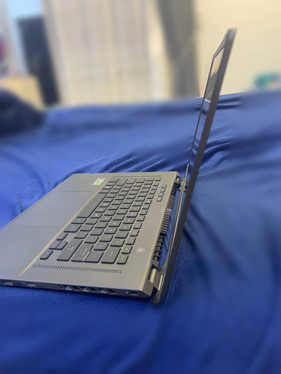 السلام عليكم
لابتوب ASUS ROG ZEPHYRUS G15 استخدام كلش قليل وهاي مواصفاته ونظافته كدامكم
السعر (مليونين) العنوان البصره للتواصل ***********
