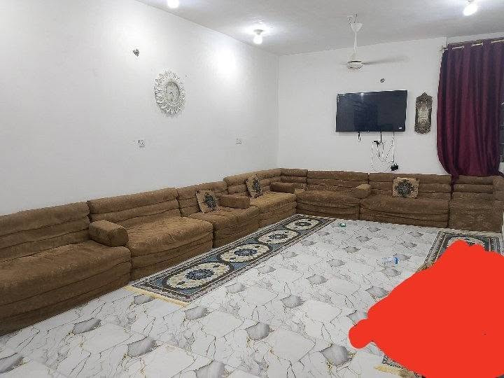 تكيه حرف L
قياس 7في 4
السعر 150
السماوه الجربوعيه ال حافض 
‏‪***********‬‏
