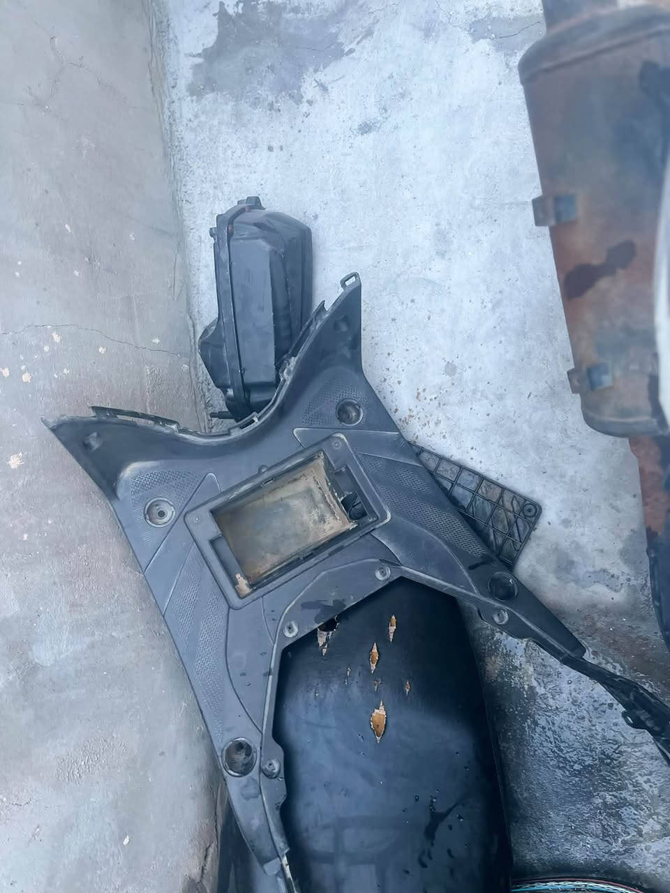 سلام عليكم دراجه ماكس FS الدراجه شغاله بس عوزه قبق هندر مديل 2021 غراضه كامله بس دشبول وراس لايت مابيه تخم تاير جديد ابيعه كوم حديد مكاني زعفرانيه سعر 120 وبيه مجال بسيط 

تواصل ***********
واتساب فقط
