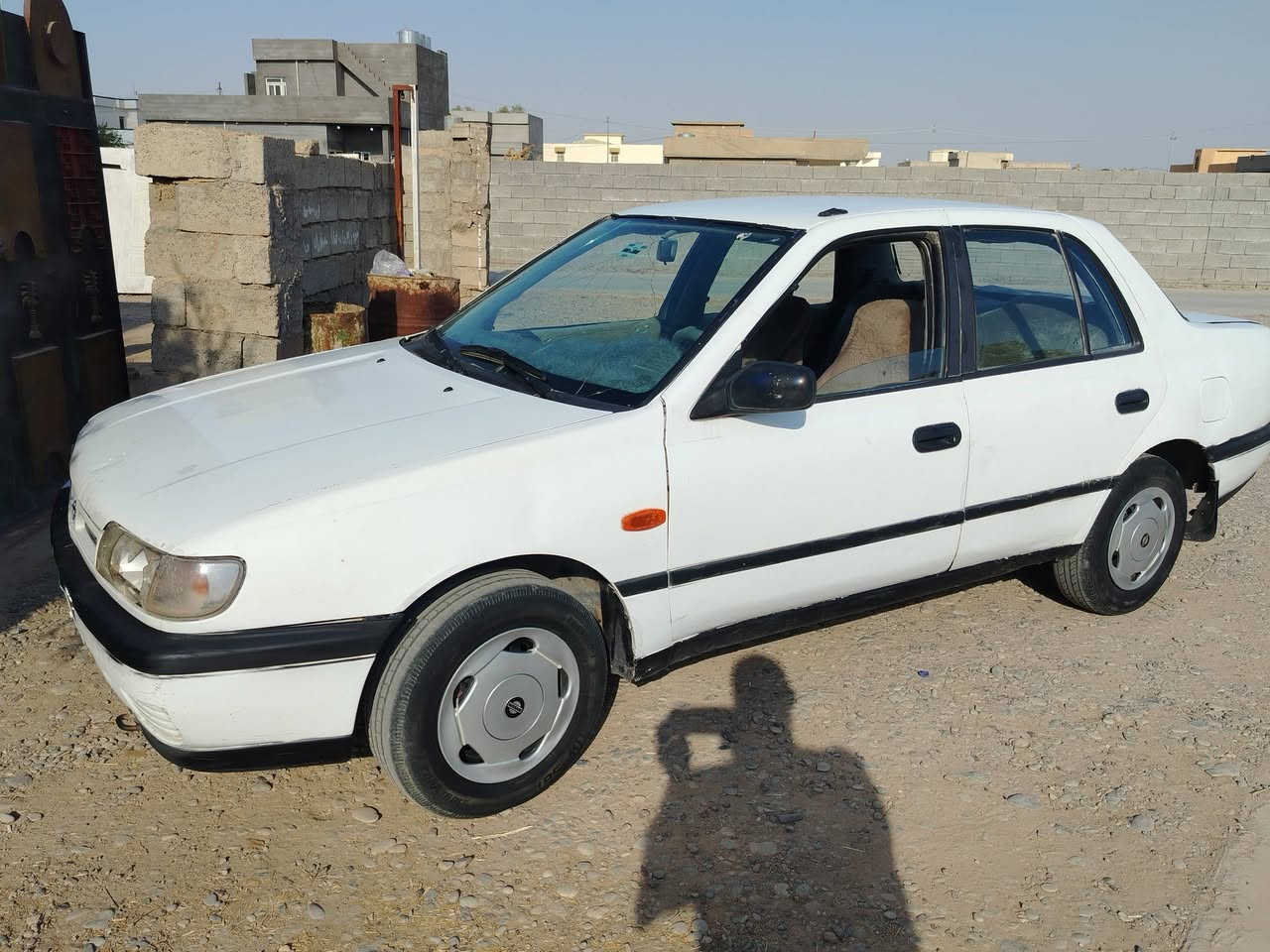 نيسان سني  حجم 16  محرك جديد سياره جاهزه السعر٢٥
***********
