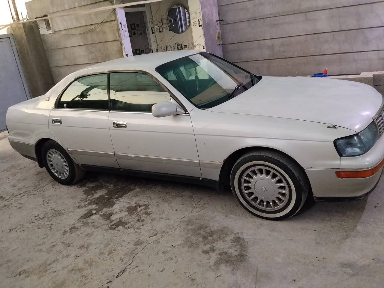 سلام عليكم
بطه متصل موديل 93 سياره بلاديه لا صبغ ولا ضربه 
غير الي بصوره معجون باب السائق ول وره السائق 
تبريد شغال حداده خير من الله كهربائيات كله شغاله 
مكفوله من عيب شرعي ونقل جثه كفاله عامه 
مكاني واصط صويره اتصل وبيك خير ودلل 
رقم الهاتف ***********
تحياتي لجميع

