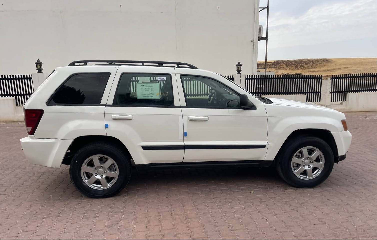 سلام عليكم جيب لاريدو 2008  بسعر 77وبيه مجال
وتجي وتقتنع وعيوني اللك 
محرك V6 3.7L سته سلندر مرغوب كيرو محرك بشرط  ( سيارا رقم اربيل تحويل شرط بسمي )
سيارا حزام صبغ و نص قمارا صبغ 
سياره نضيفه ومال جناي
مواصفات فول ، عده الفتحه 
 -داخل اسود  رصاصي  كهرباء-
 كاميرا - - تحديد سورعة - بلاجكتور -
 - مراي كهربا اربع تاير و ويل بيلادي بدون
 عنواني عقره بين اربيل و دهوك 
كورك او واتساب *********** دهوك, العراق
