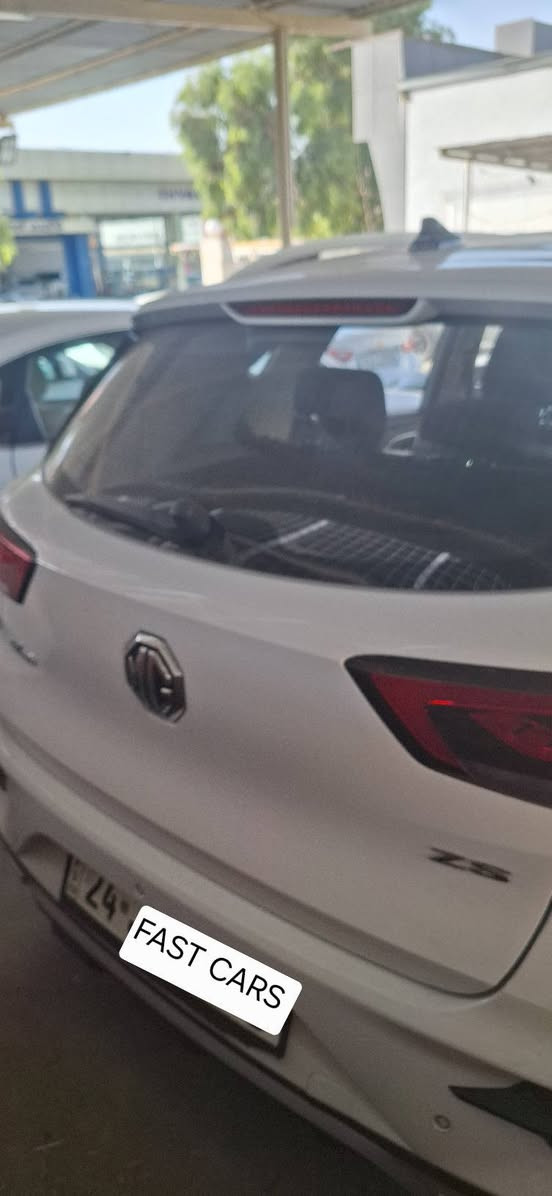MG ZS 2022
***********
بدون دعم و صبغ
تعديلات باب  وجملغ
كير و مكينة نظيفة شرط
السعر 115 ومجال
المكان دهوك

نص مكتوب في الصور:
- FAST CARS