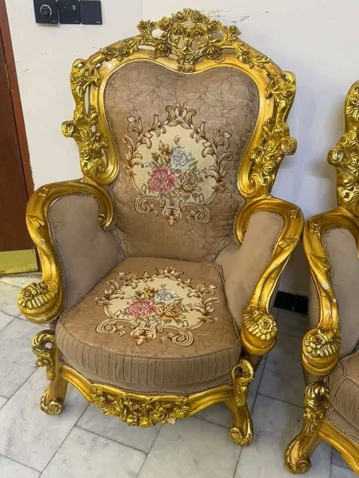 السلام عليكم تخم ملكي مصري درجة اولى للبيع للتواصل الاتصال على هذا الرقم ***********
