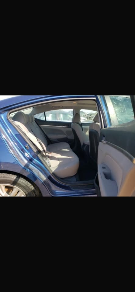 السلام عليكم النترا 2020 امريكي حادثهه مرفق بلصور تبديل بنيد فقط السياره فول 1 عله 1 ماشيه 52 حقيقي السعر 130 الاتصال ***********
