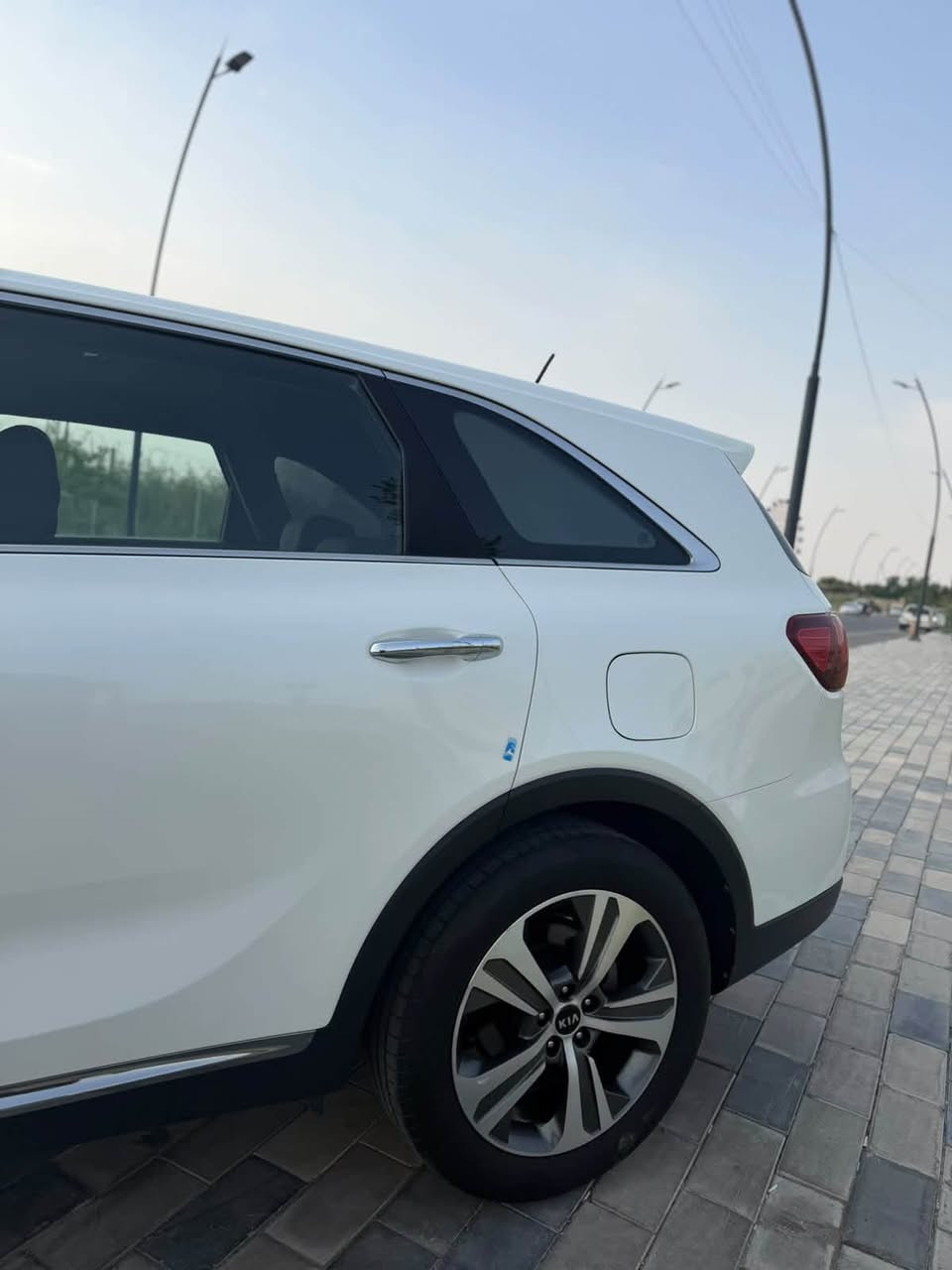� للبيع كيا سورينتو 2019 خليجي
🚘 موديل 2019 – 7 راكب مكينة  4 سلندر 2400
 رقم أربيل
 السيارة باسمي
 كفالة عامه
 وارد خليجي
السياره ماشيه 108 الف 
جاهره سياره جديده جاهزه سعر 218 مكانه بصره رقمي ***********
