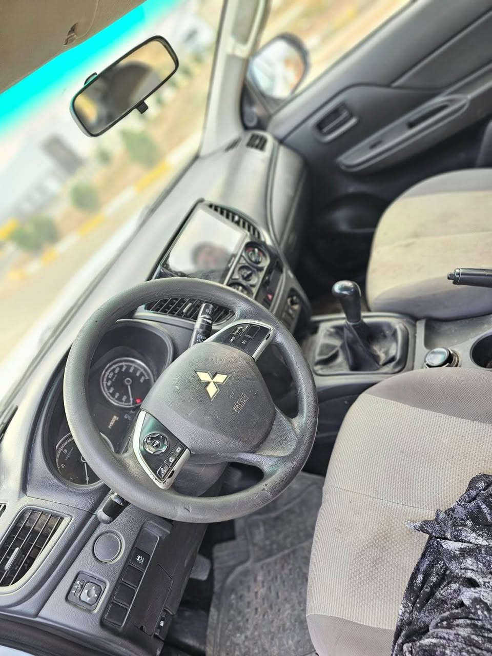 ميتسوبيشي L200 • ٢٠٢٠ • ١٤٠٠٠٠ كم