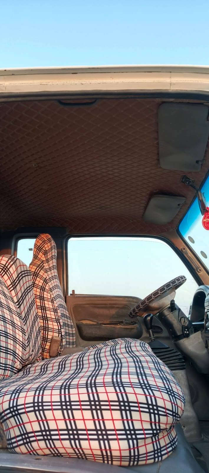 سلام عليكم سياره كيه للبيع رقم بغداد بسمي مشروع وطني سنويه جديده 2028شرط تحويل سياره جاهزه مكينه لاتنقيص ولا بخار دوشمه تخم تاير حداديه كهربائيات كله شغاله سياره مال جناي عنوان واسط الكوت شراي يتصل وبي خير ودلل ***********

