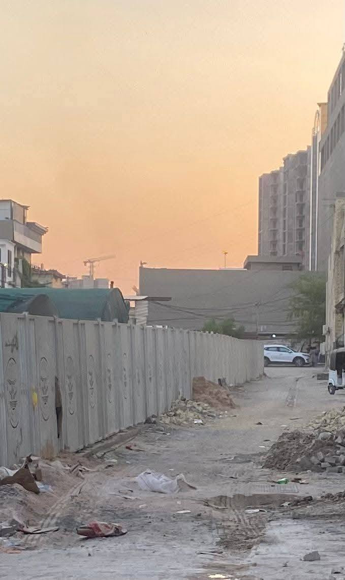 سلام عليكم قطعه أرض زراعيه مساحه 45 متر واجهه 4 ونص ونزال 10 القطعه زنجيل ع شارعين خلف بازيخانه لؤلؤ حي العدل استفسار اتصال ع الرقم ***********  السعر60 مليون وبيه مجال بسيط للشراي.
