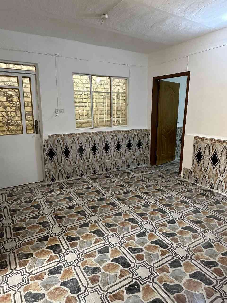 ‏يا الله بيت للبيع طابو صرف ‏نجف حي ميسان

‏قطاع 22. المساحة 50 متر  قرب شارع عودة

‏غرفة      صالة     مطبخ    صحيات

‏السعر   58  مليون. وبي مجال
""""""""""""""""""""""""""""""""""""""""""""""""""""

      ‏مكتب أبو حوراء الحسناوي للعقار

‏عنوان المكتب حي ميسان مقابل سوق

‏الاتصال.   ***********   ***********

      ‏لدينا     إيجار     بيع      شراء
"""""""""""""""""""""""""""""""""""""""""""""""""""
￼
