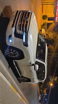 لاندكروزر GXR • ٢٠٢٥ • ١٠٠٠٠ كم