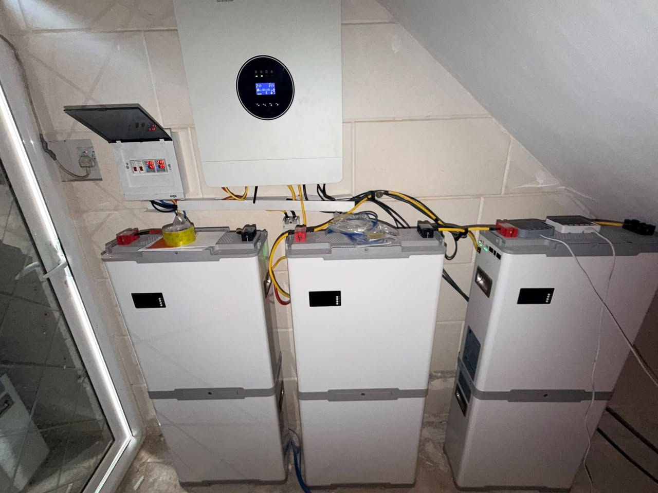 3بطاريات ليثيوم mts. للبيع ضمان سنتان للستفسار الاتصال على الرقم ***********
